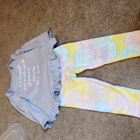 18 months Cat & Jack outfit - Picture 1 of 7
